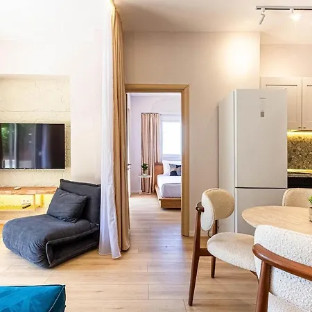 Dhermi's Icon Big 1br Ap 7 *